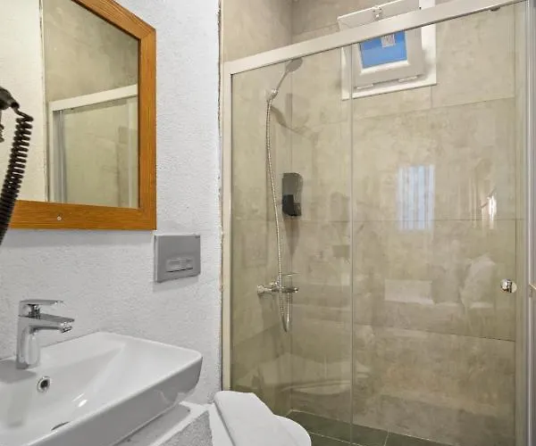 Costa Viva Szálloda *